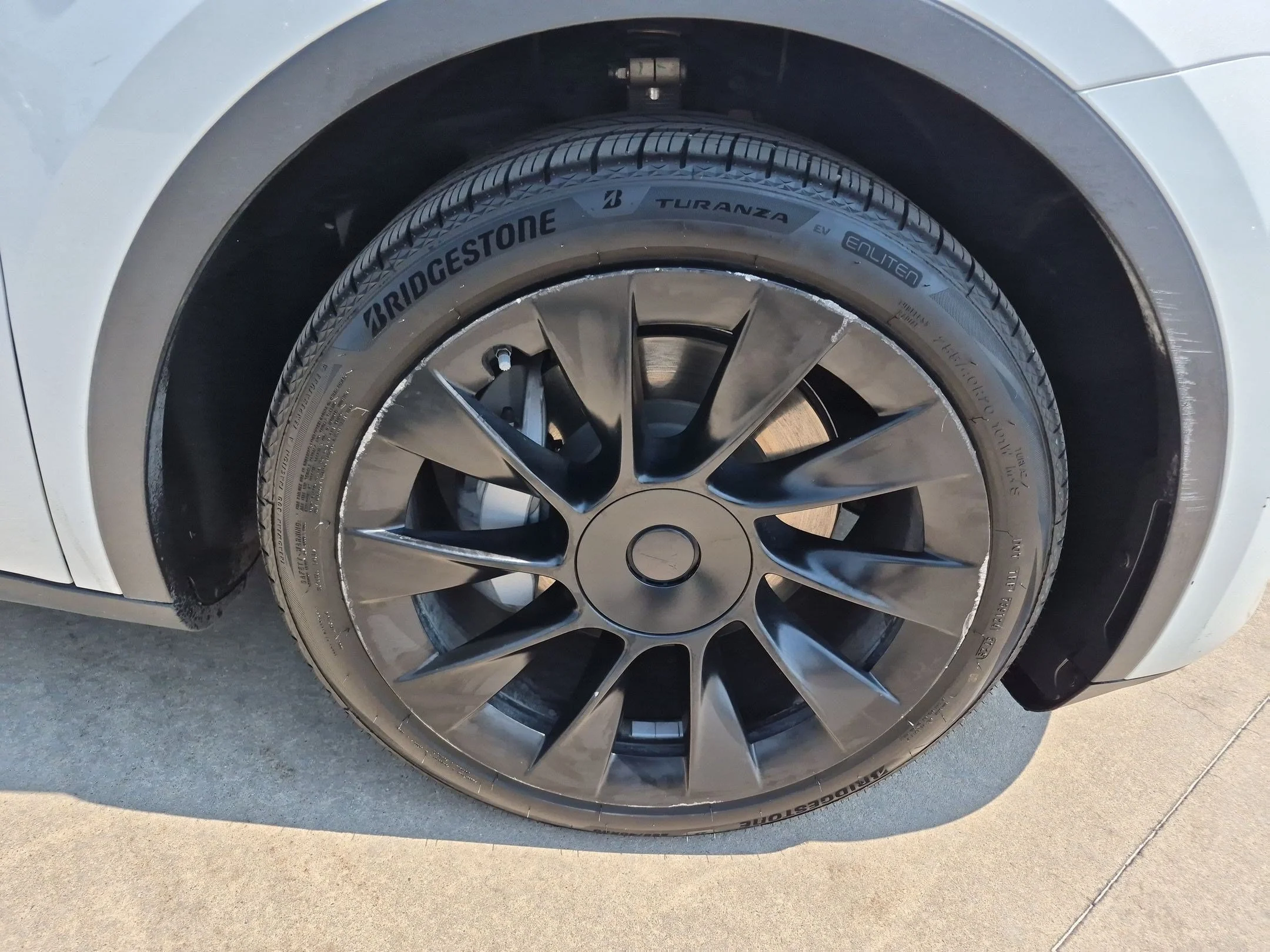 Used 2023  Tesla Long Range image 12