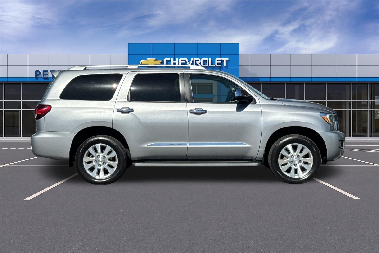 Used 2019 Silver Toyota Platinum image 3