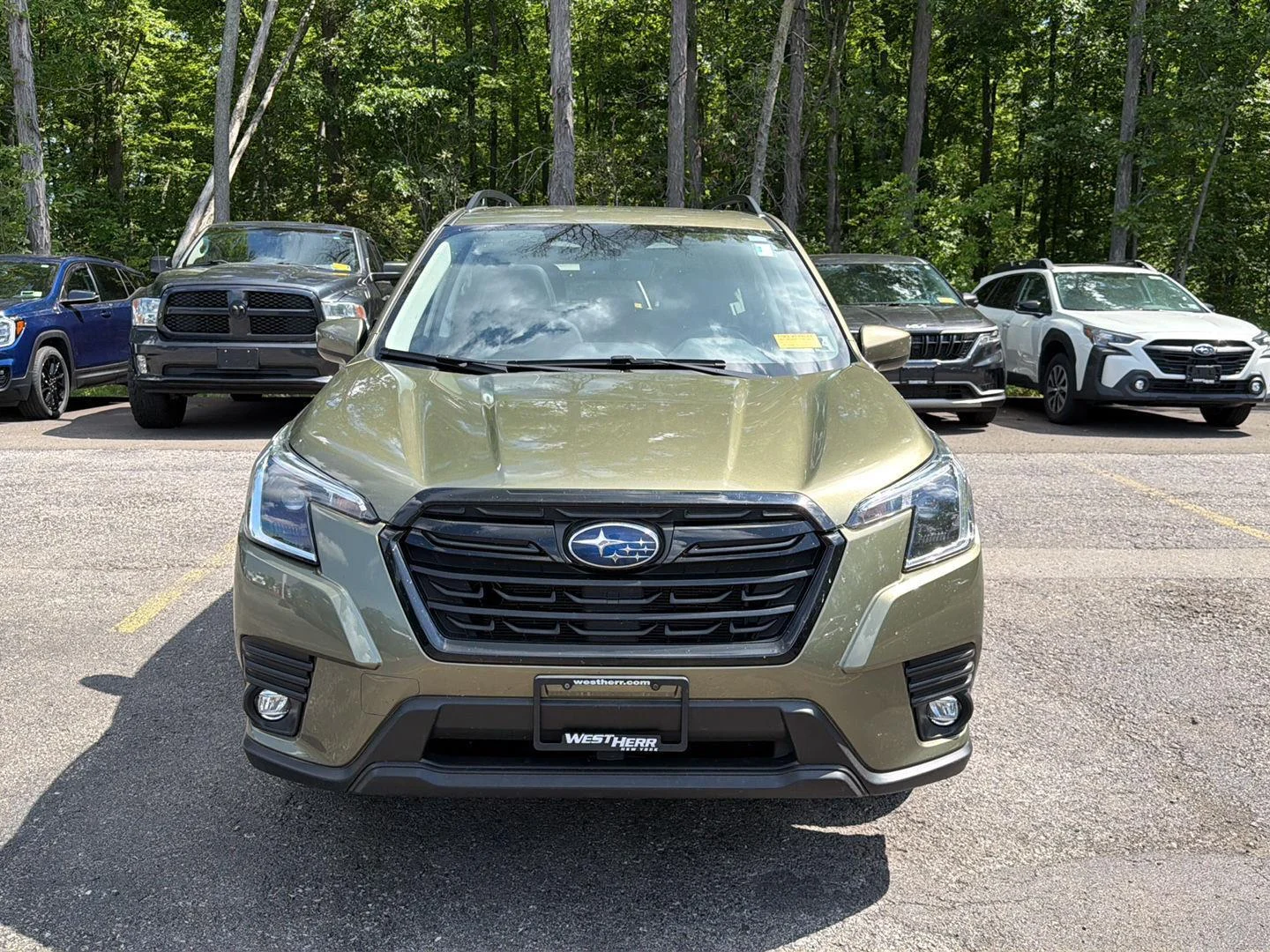 Used 2024 Autumn Green Metallic Subaru Premium image 13