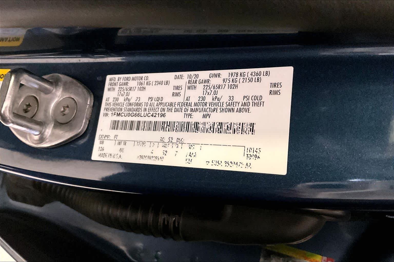 Used 2020 Blue Metallic Ford SE image 32