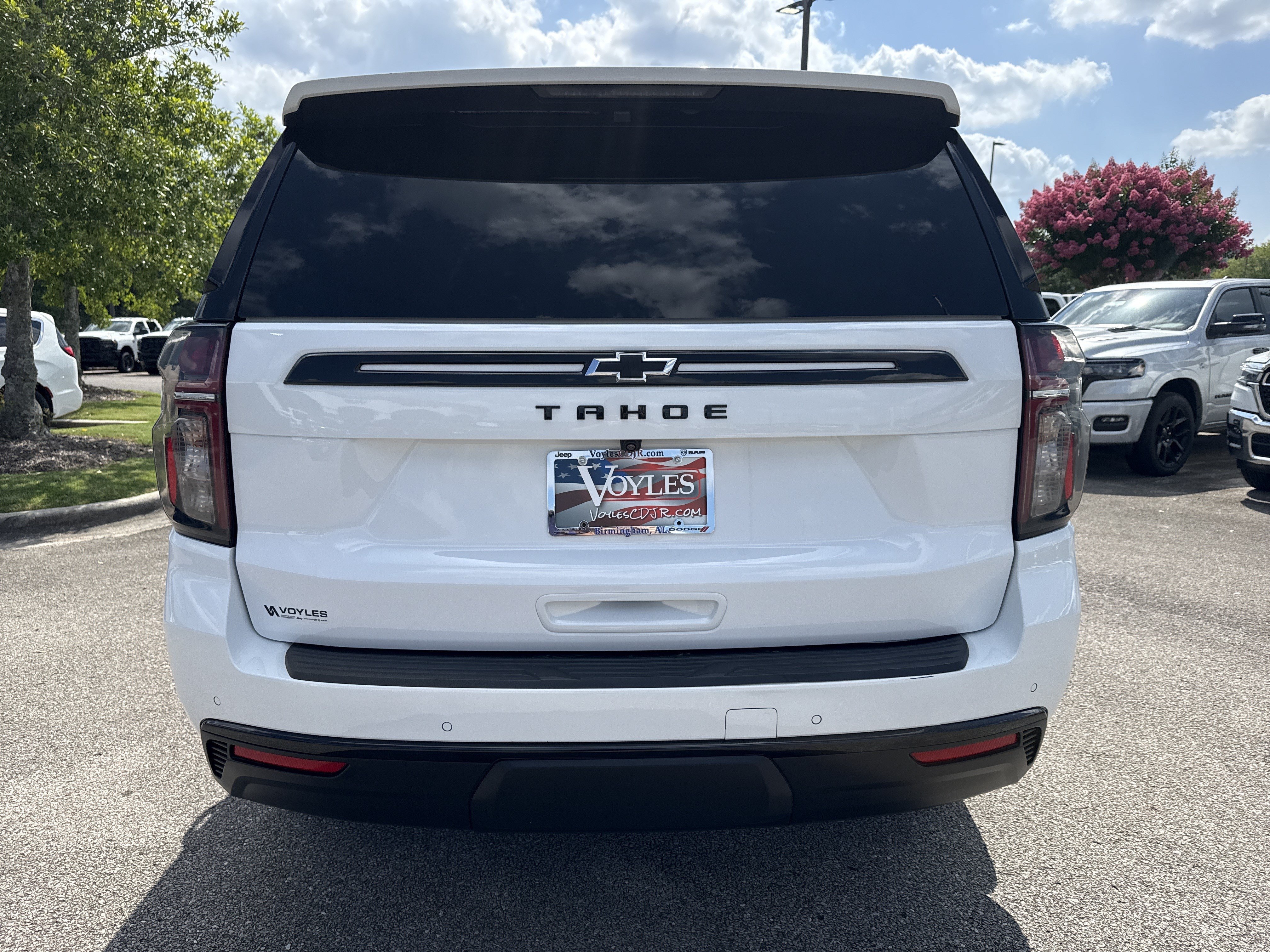 Used 2023 Summit White Chevrolet Z71 image 6