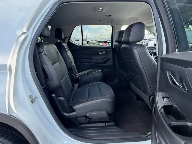 Used 2020 White Chevrolet 3LT image 17
