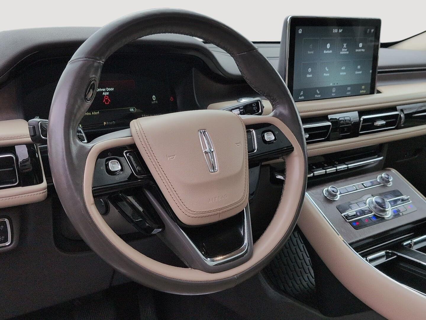 Used 2020 Pristine White Metallic Tri-Coat Lincoln Reserve image 15
