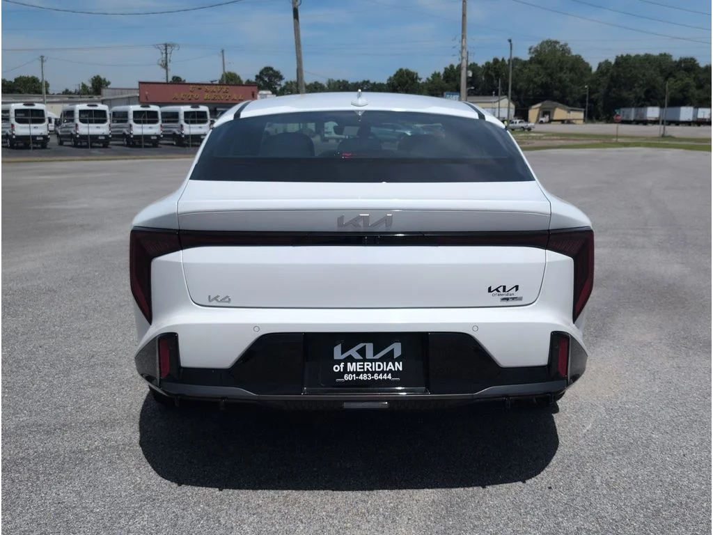 New 2025 Snow White Pearl Kia GT-Line Turbo image 4