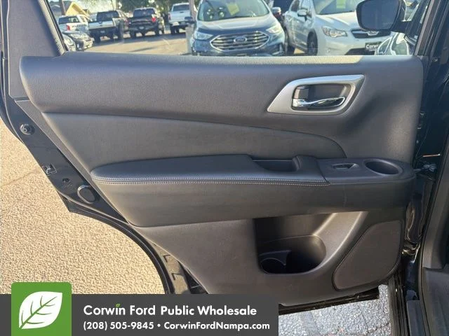 Used 2017 Black Nissan SL image 28