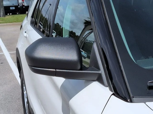 New 2026 Star White Metallic Tri-Coat Ford Active image 12