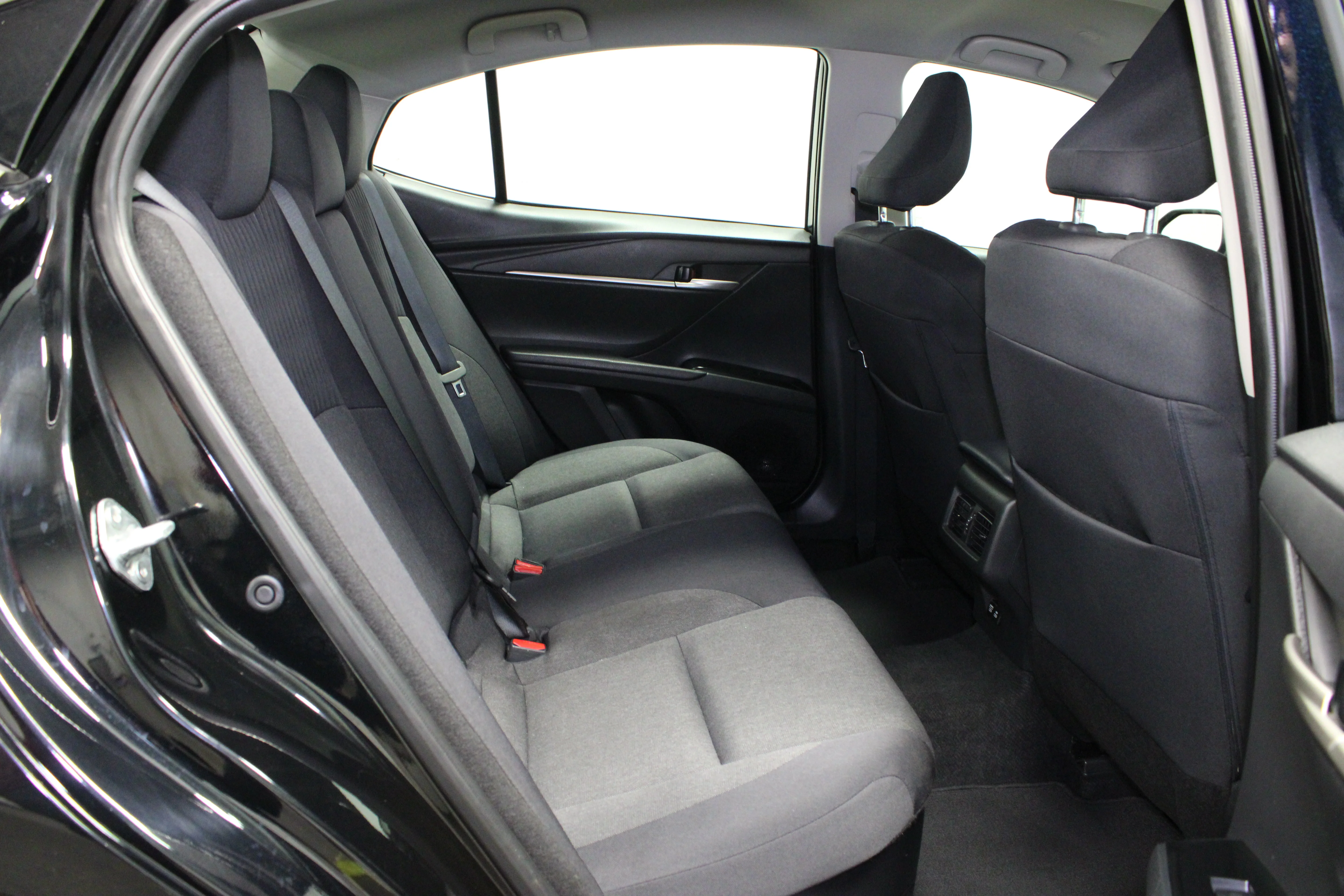 Used 2025 Midnight Black Metallic Toyota LE image 15