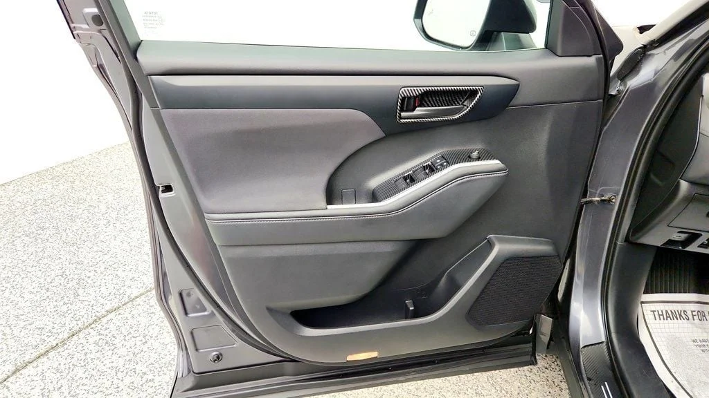 Used 2021 Magnetic Gray Metallic Toyota LE AWD image 10