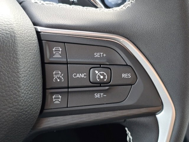 New 2026 Velvet Red Pearl-Coat Exterior Paint Jeep Laredo image 20