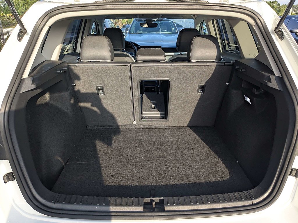 2025 Volkswagen Taos SE - Photo 13