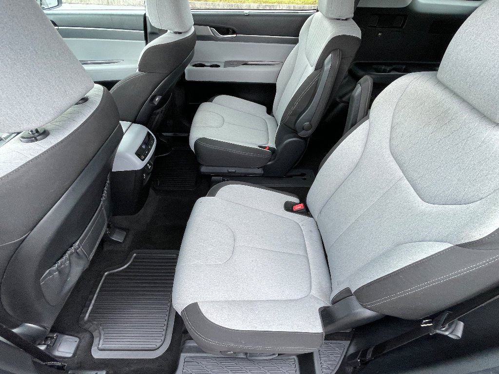 Used 2021 Moonlight Cloud Hyundai SEL image 16