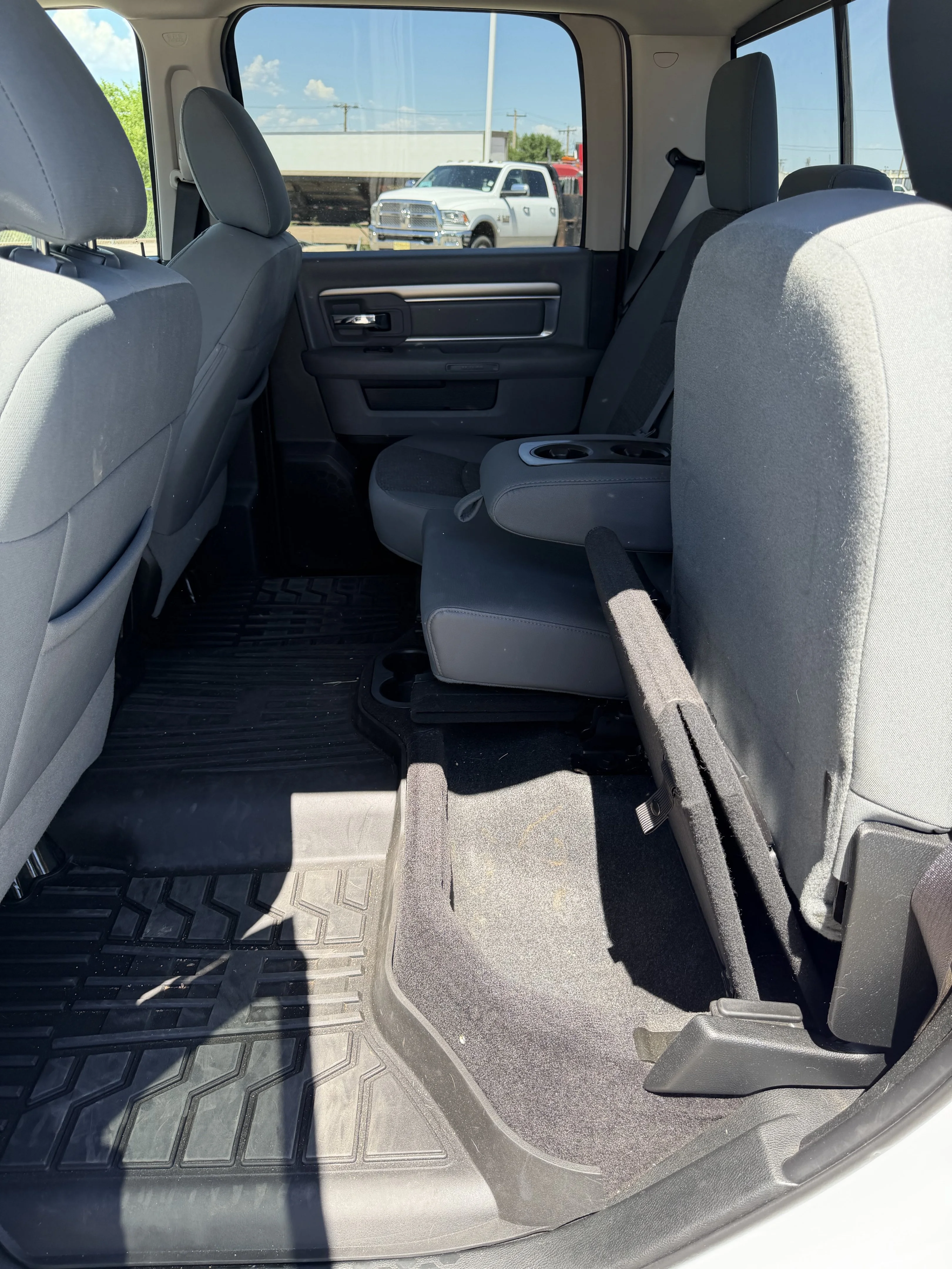 Used 2018 Bright White Clearcoat Ram Harvest image 27