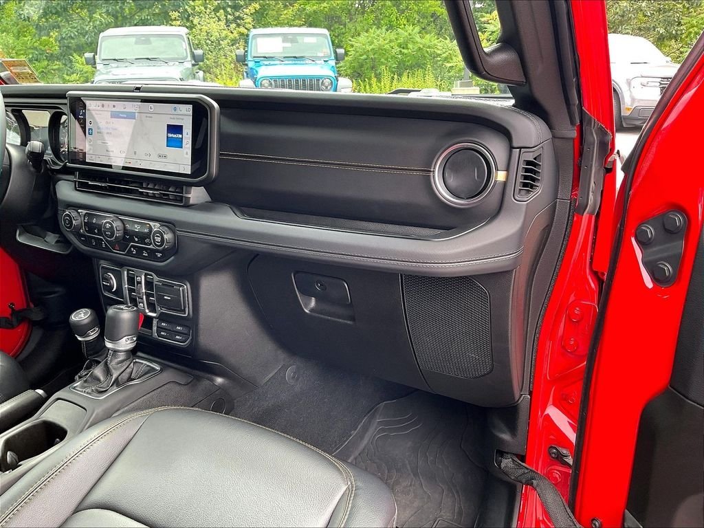 Used 2025 Firecracker Red Clearcoat Jeep Sahara image 12