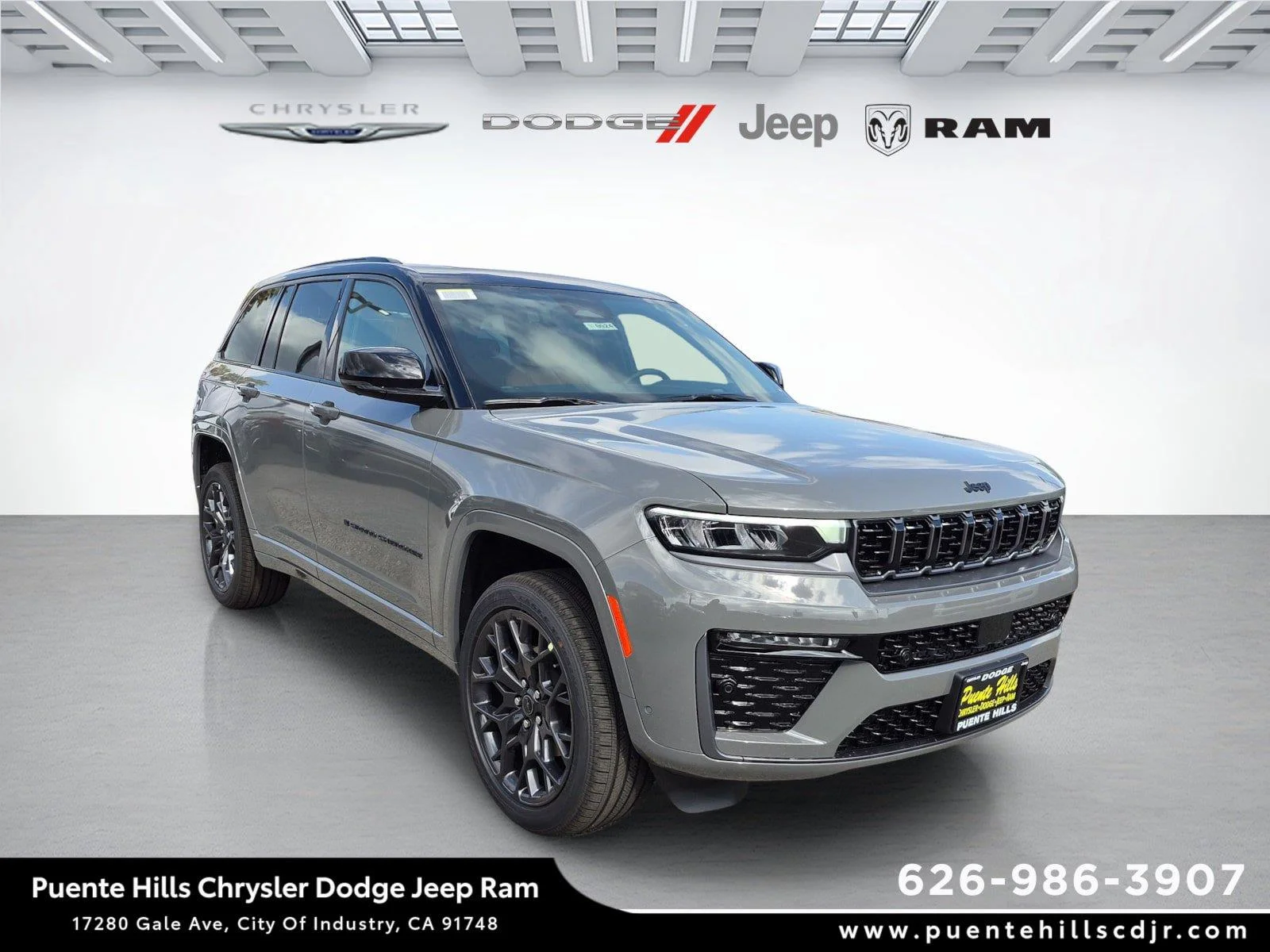 New 2027 Sting-Gray Clear-Coat Paint Jeep Summit image 1