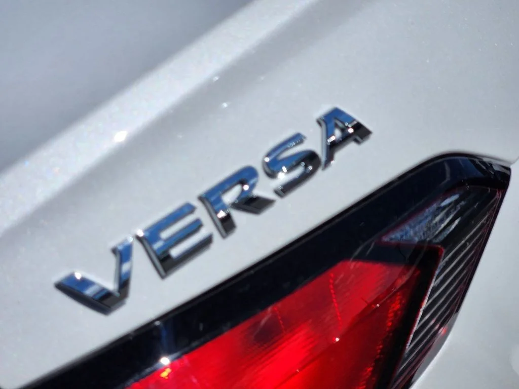 2025 Nissan Versa Sedan SV - Photo 10