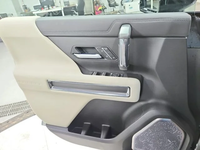 2026 GMC HUMMER EV 2X - Photo 35