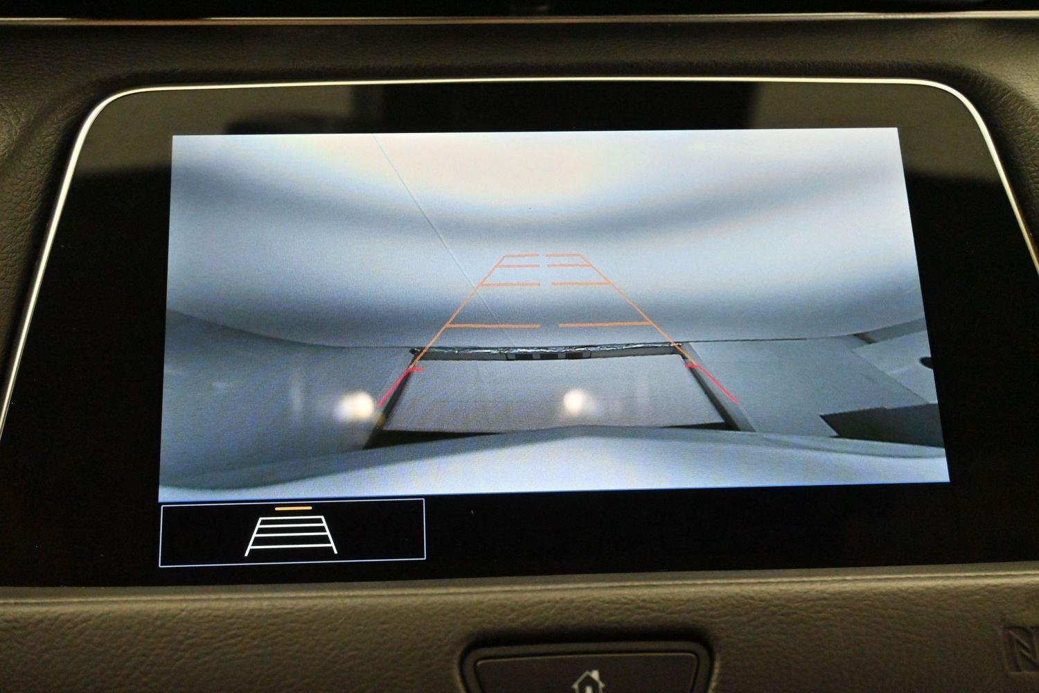 Used 2020 Radiant Silver Metallic Cadillac FWD Premium Luxury image 23