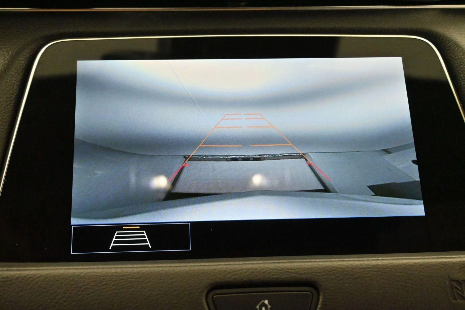 Used 2020 Radiant Silver Metallic Cadillac FWD Premium Luxury image 23