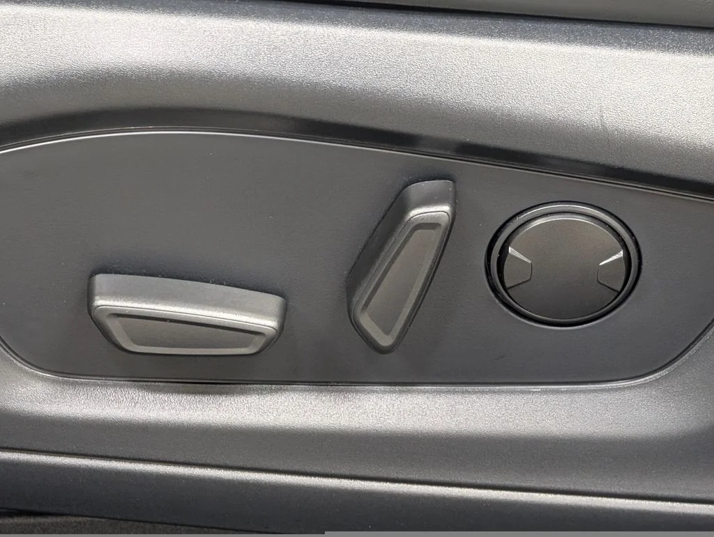 New 2026 Star White Metallic Tri-Coat Ford Active image 12