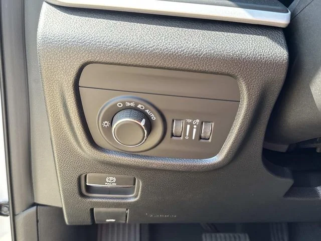 New 2026 White Jeep Laredo X image 23