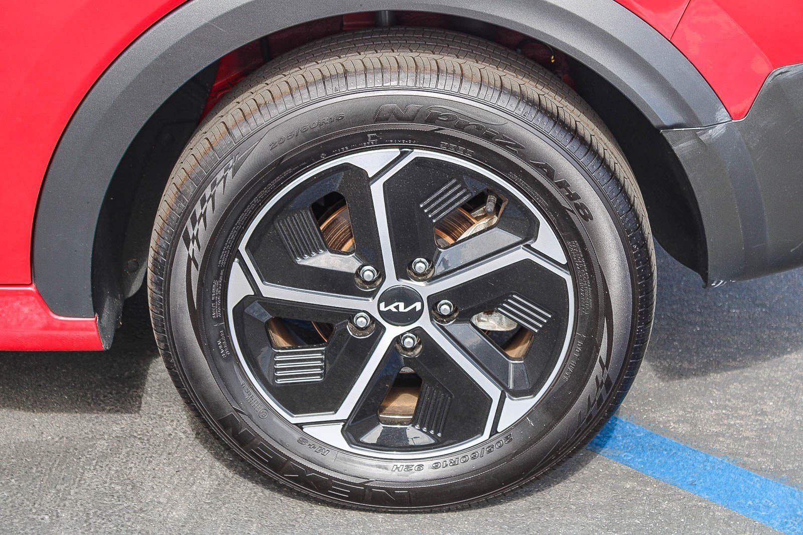 2025 Kia Niro EX - Photo 11