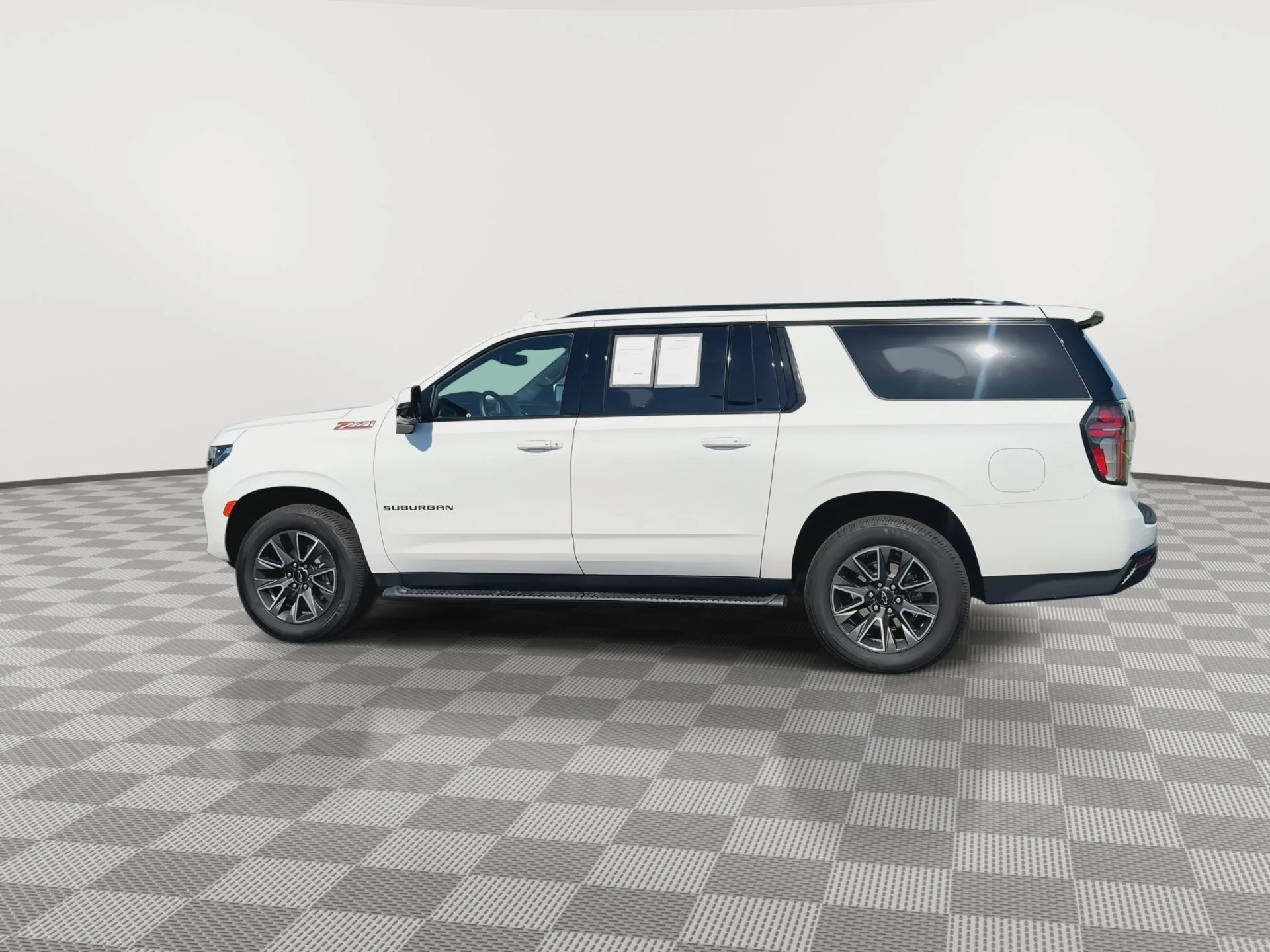 Certified Used 2023 Summit White Chevrolet Z71 image 6