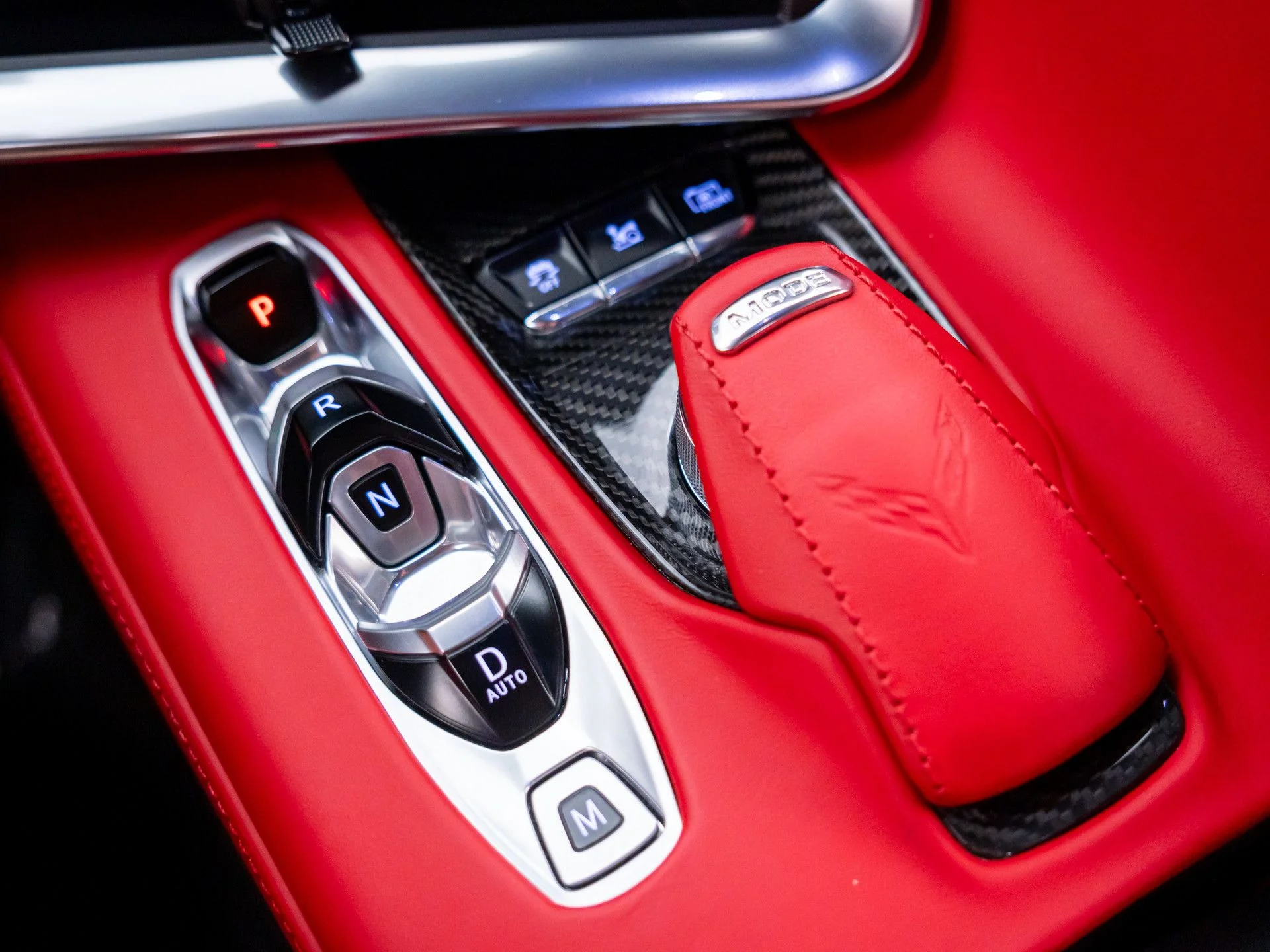 Used 2020 White Chevrolet Stingray image 27