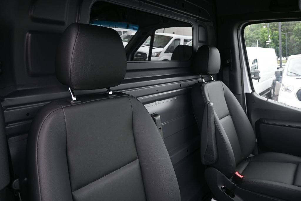 New 2026 Arctic White Mercedes-Benz Cargo 170 WB image 18