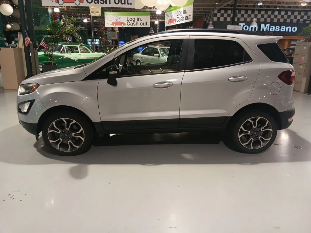 Used 2019 Silver Metallic Ford SES image 9