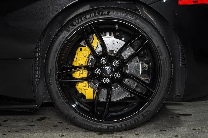 Used 2018 Black Ferrari Base image 9