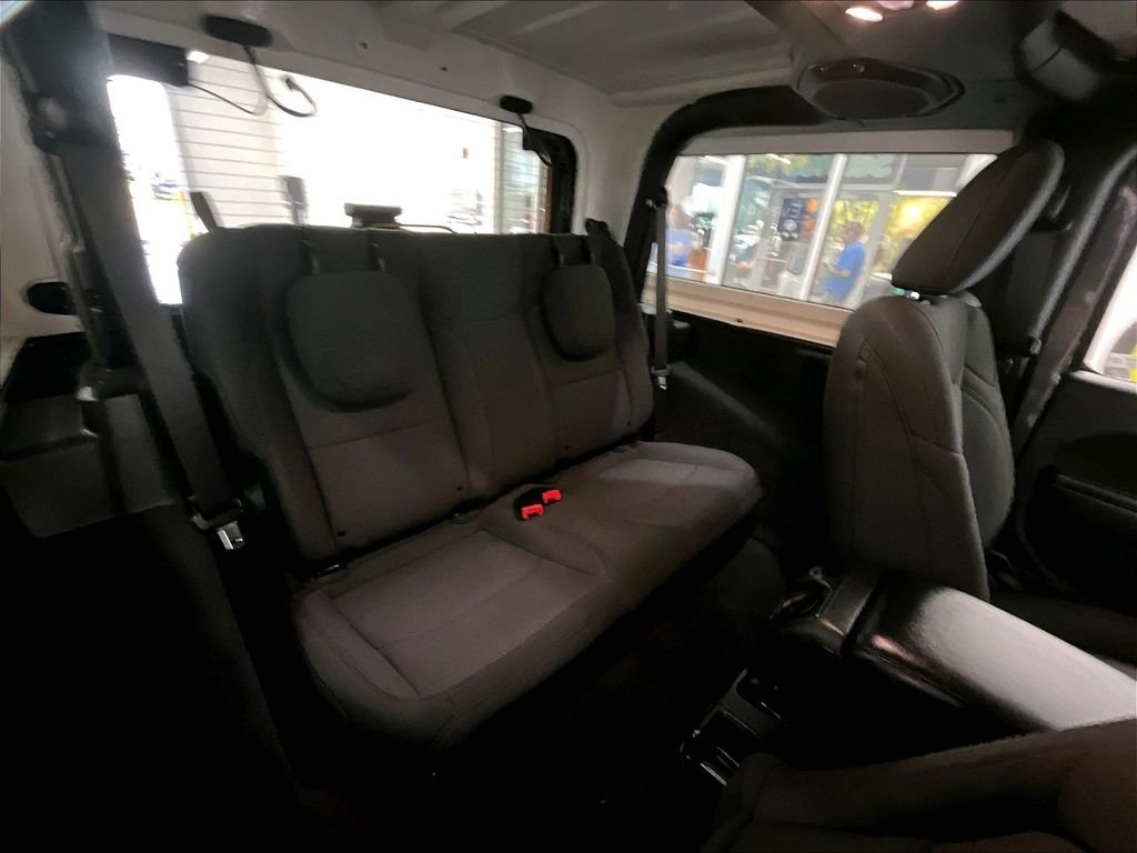 Used 2022 Granite Crystal Metallic Clearcoat Jeep Sport S image 16