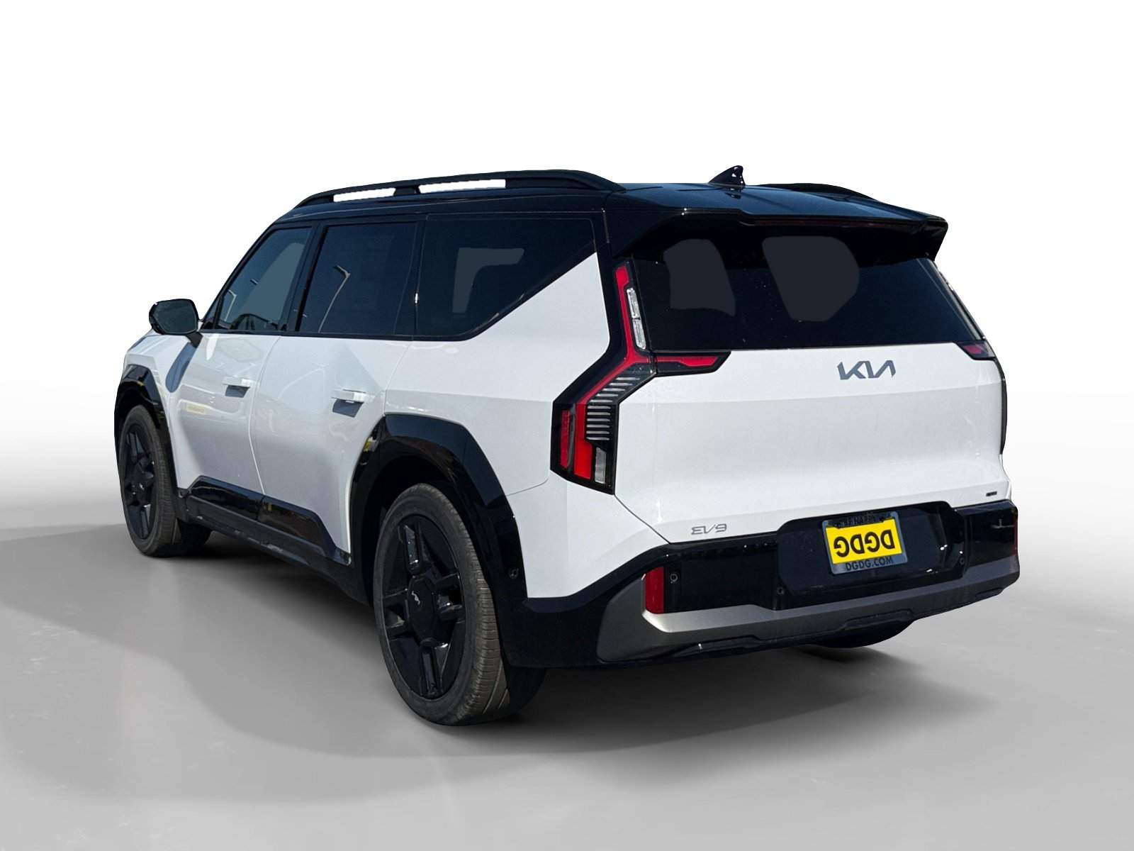 New 2026 Glacial White Pearl / Black Ro Kia GT-Line AWD image 3