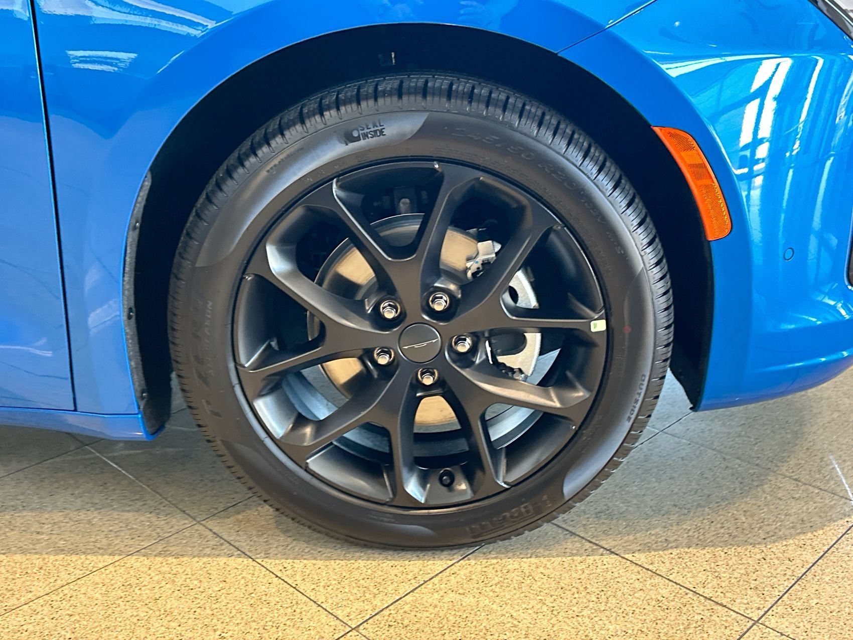 New 2027 Hydro Blue Pearlcoat Chrysler Limited image 10