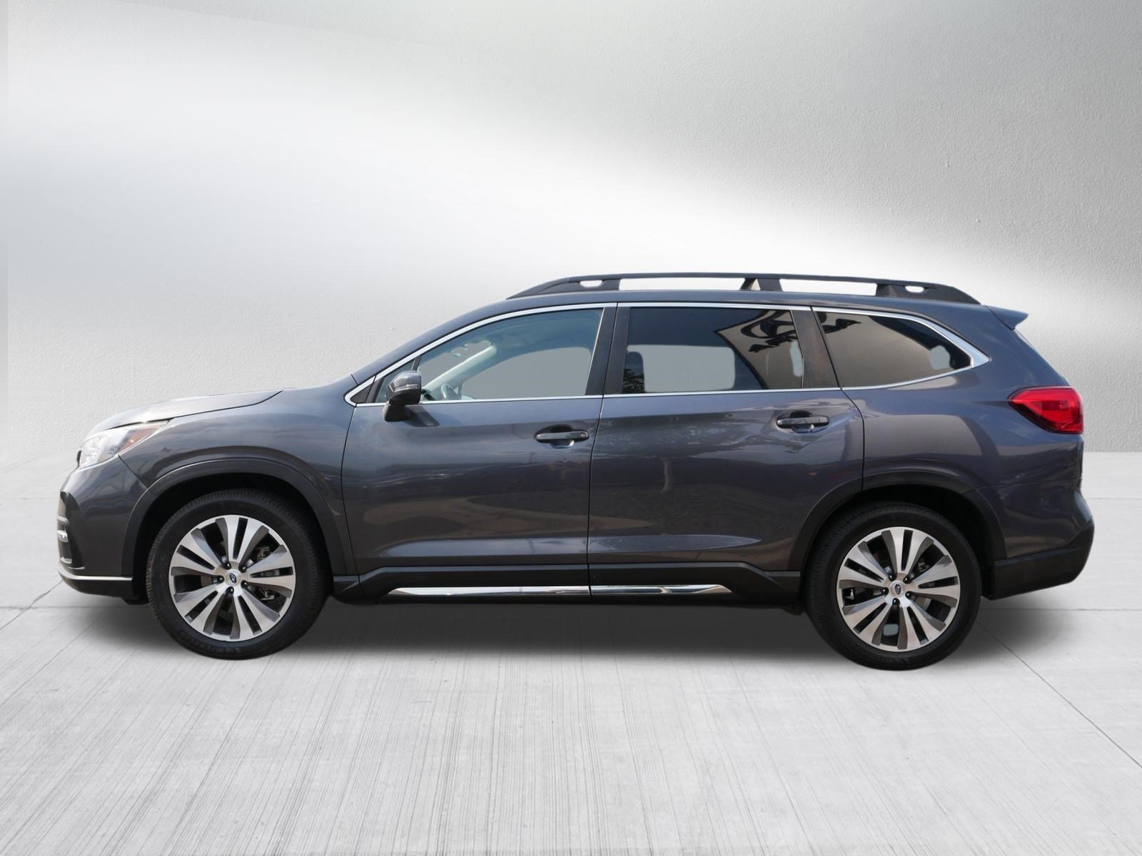 Used 2022 Magnetite Gray Metallic Subaru Limited image 4