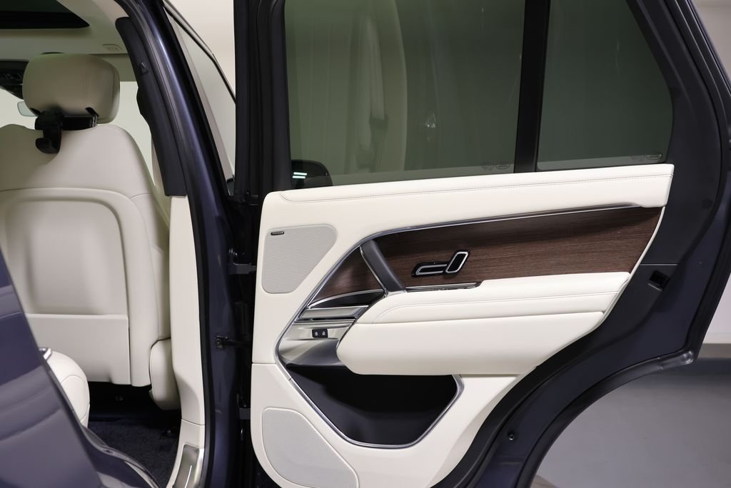 New 2026 Varesine Blue Land Rover SE image 41