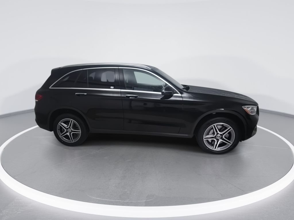 Used 2022 Black Mercedes-Benz GLC 300 image 9