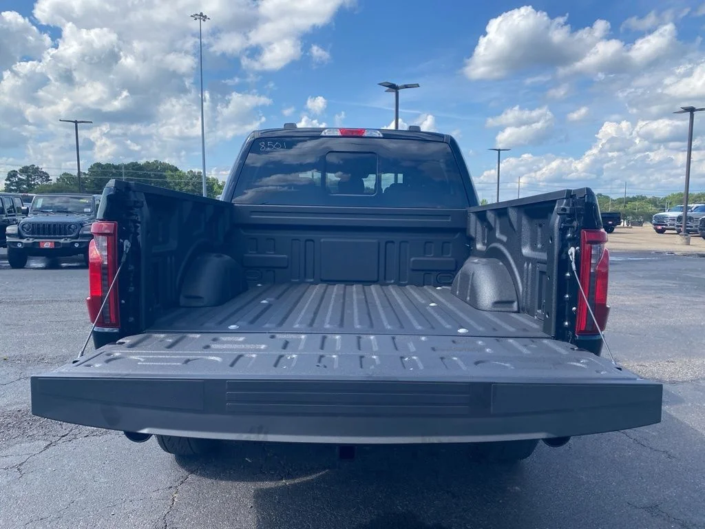 New 2026 Agate Black Metallic Ford XLT image 42
