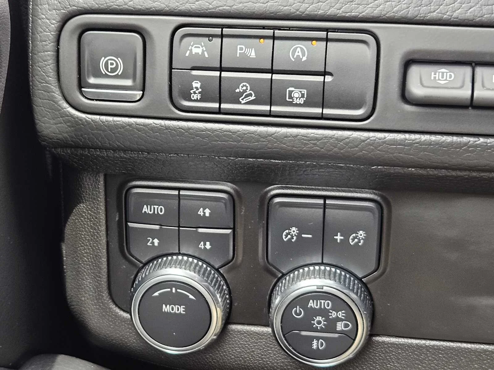 Used 2023 Onyx Black GMC Denali image 16