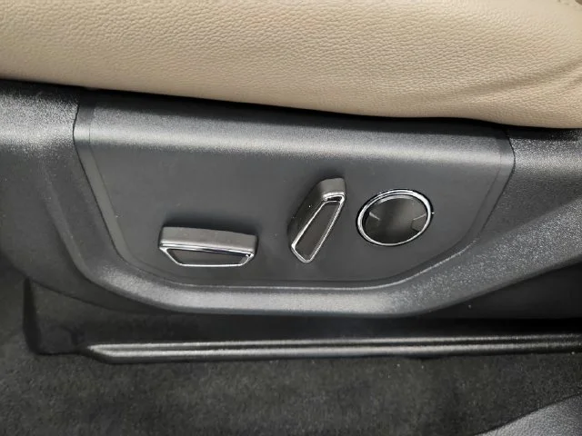 Used 2024 White Ford Limited image 17