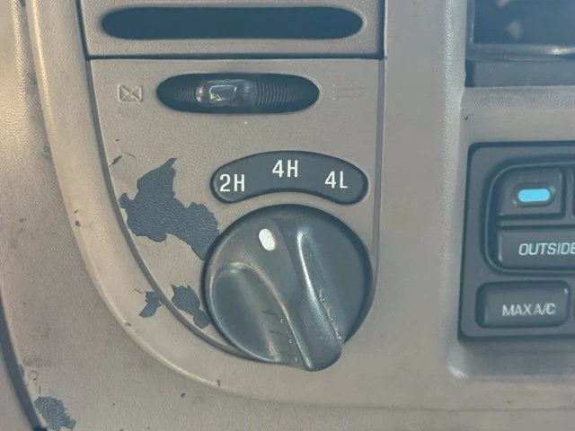 Used 2003  Ford  image 4