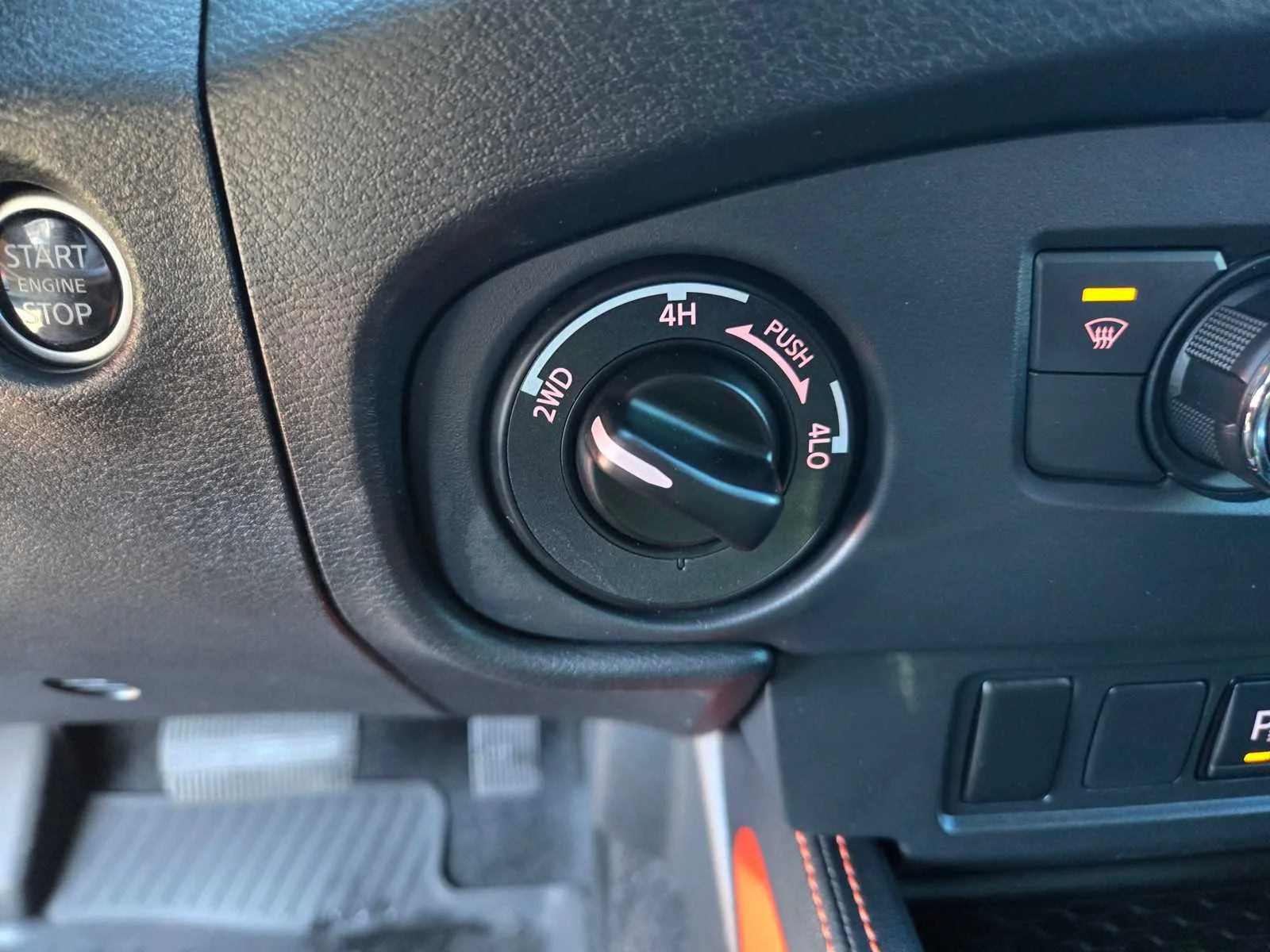 Used 2023  Nissan PRO-4X image 19