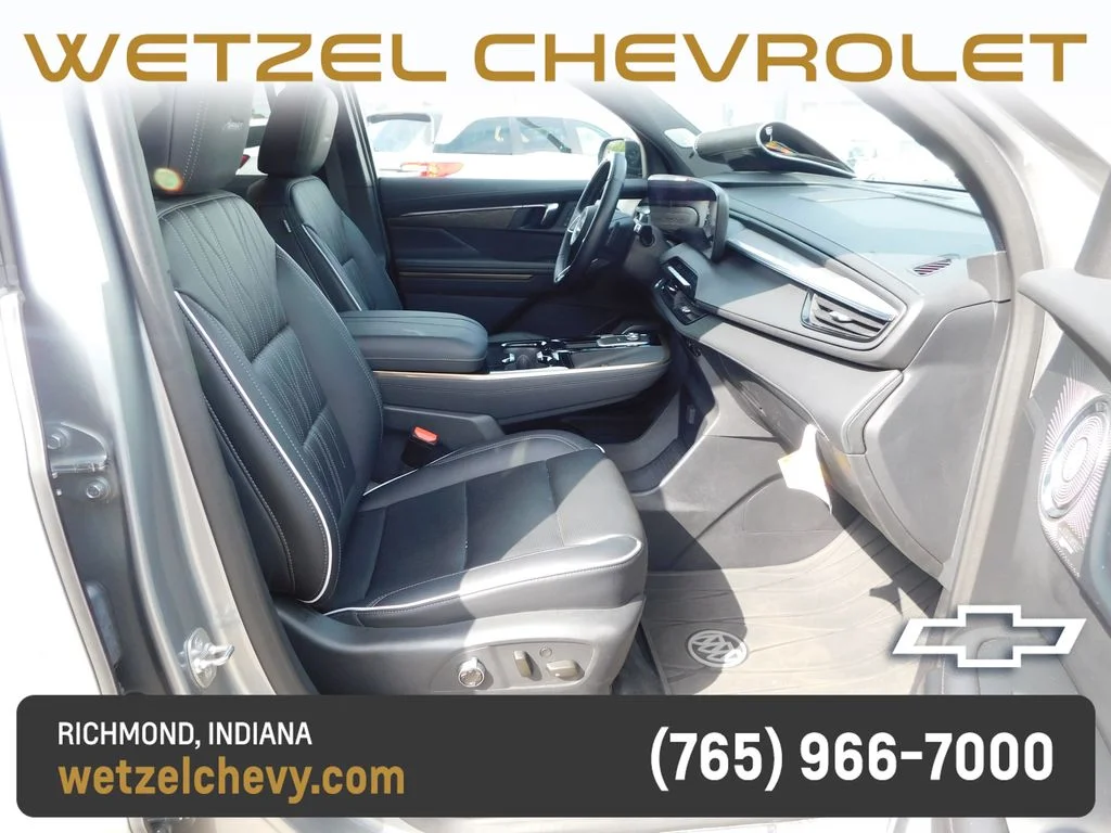 Used 2025 Gray Buick Avenir image 18