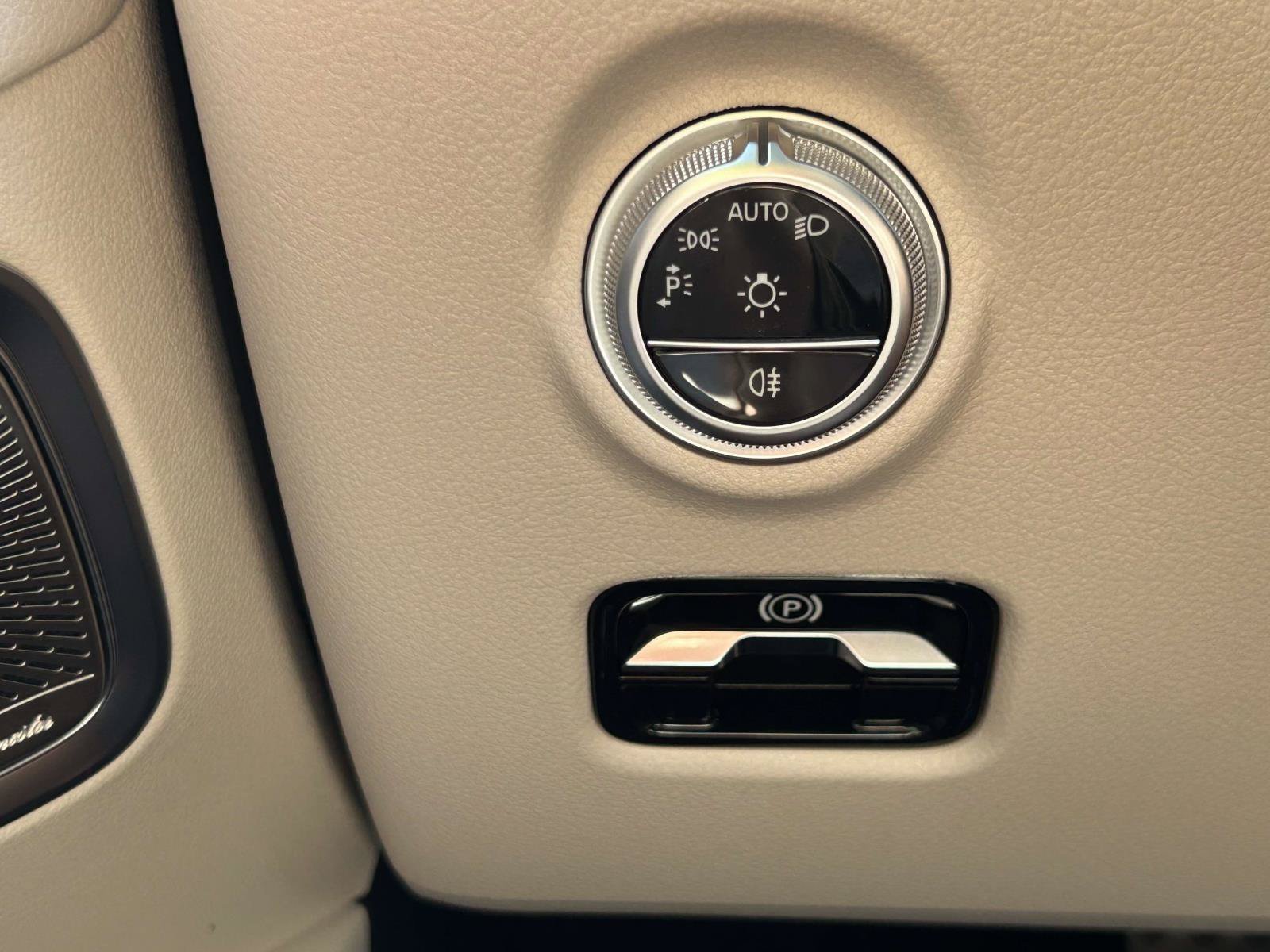 New 2027 Polar White Mercedes-Benz CLE 300 4MATIC® Coupe image 21