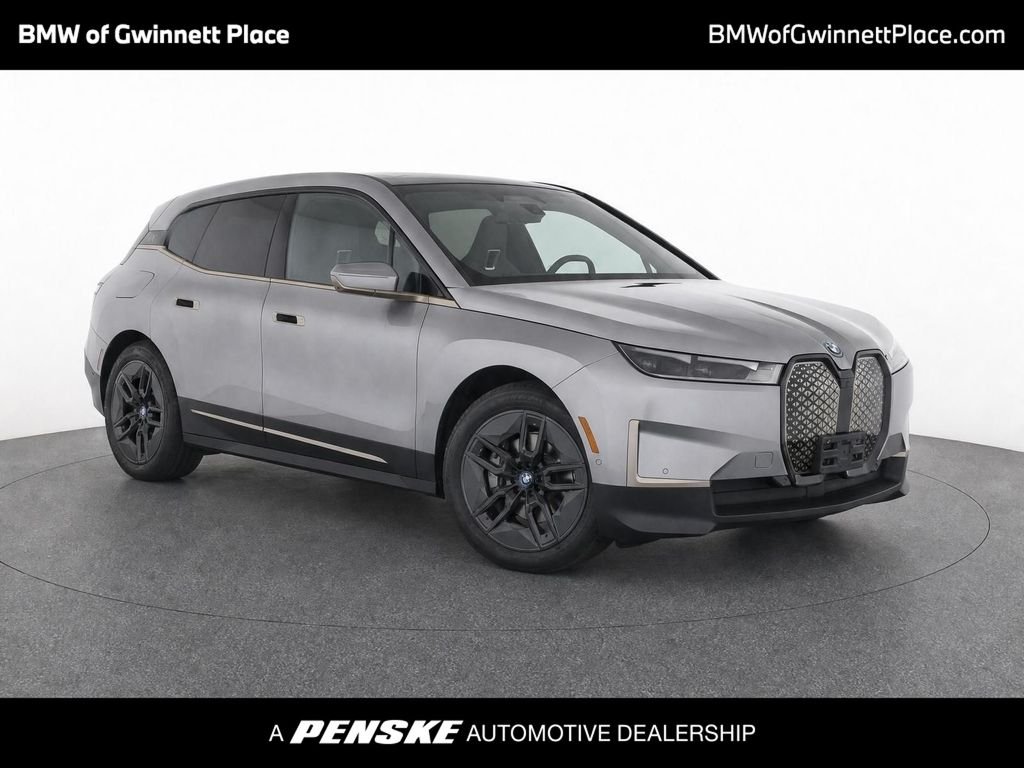 2024 BMW iX xDrive50's photo