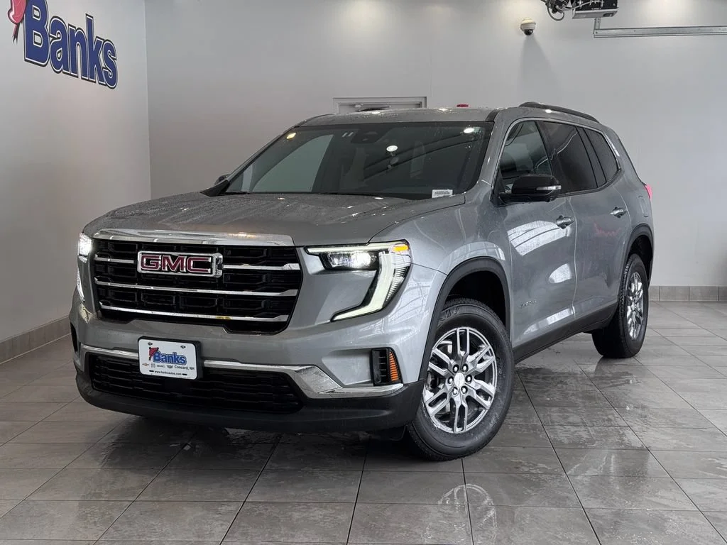 Used 2025 Sterling Metallic GMC Elevation image 2