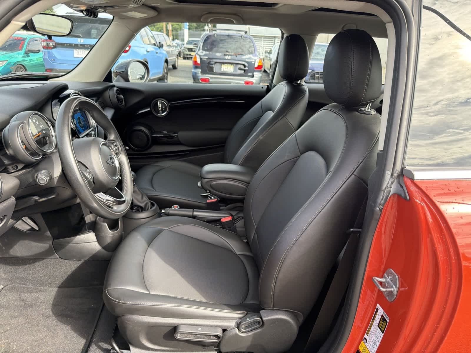 Used 2019 Solaris Orange Metallic MINI Cooper image 10
