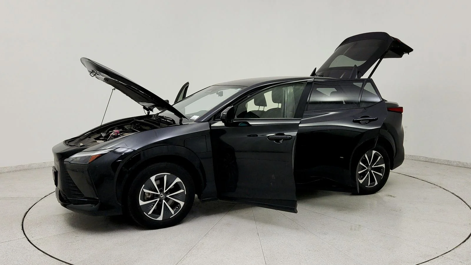 Used 2023 Black Lexus 450e Premium image 12