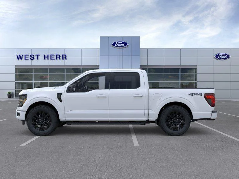 New 2026 Oxford White Ford XLT image 3