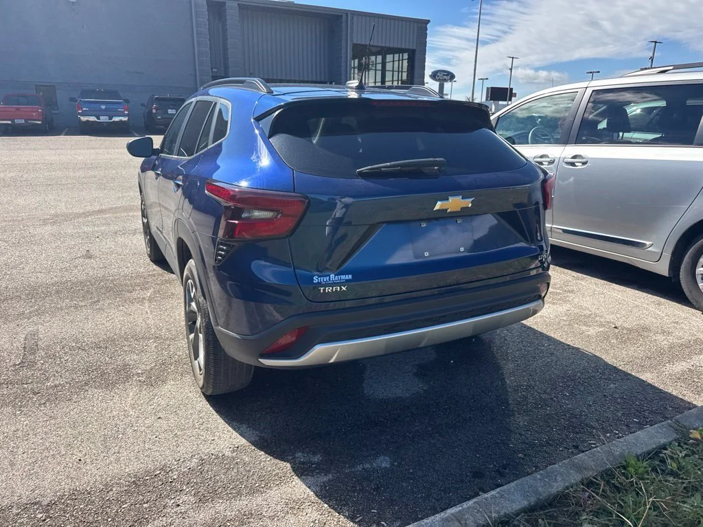 Used 2024 Blue Chevrolet LT image 19