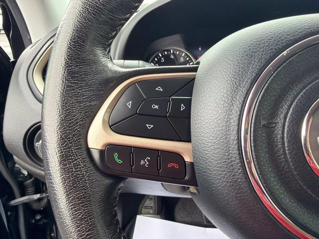 Used 2015 Black Jeep Limited image 17